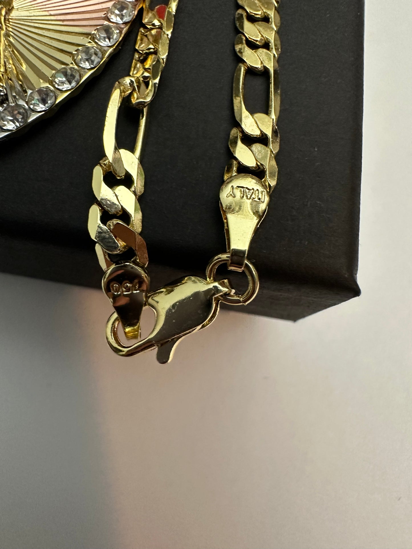 San Judas Tadeo With Heart Pendant with 22" inches figaro chain beautiful necklace gift